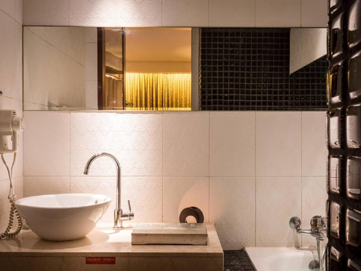 Liti Motel Тайчжун Экстерьер фото
