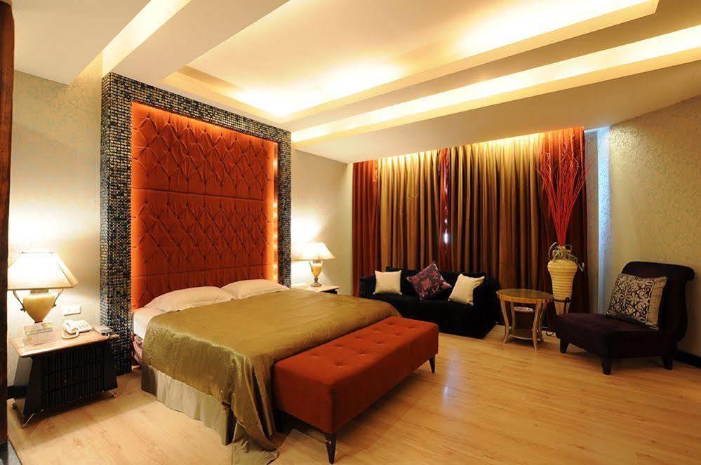 Liti Motel Тайчжун Экстерьер фото
