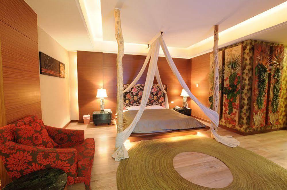Liti Motel Тайчжун Экстерьер фото